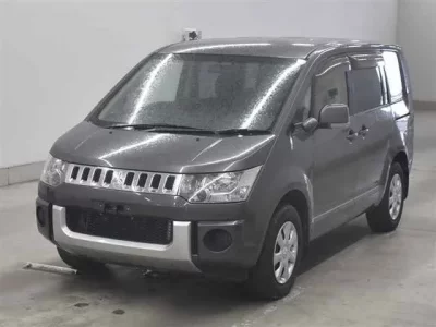 Mitsubishi DELICA D5
