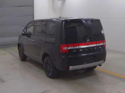 Mitsubishi DELICA D5