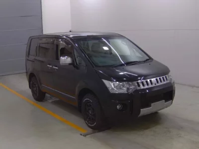 Mitsubishi DELICA D5