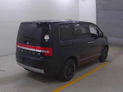Mitsubishi DELICA D5