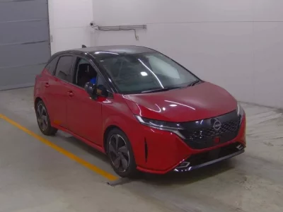 Nissan AURA