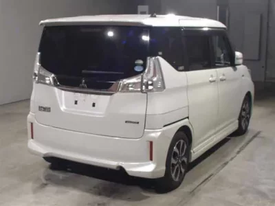Mitsubishi DELICA D2