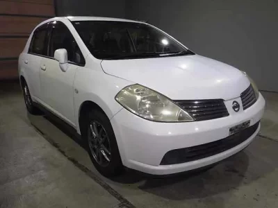 Nissan TIIDA LATIO
