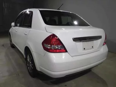 Nissan TIIDA LATIO