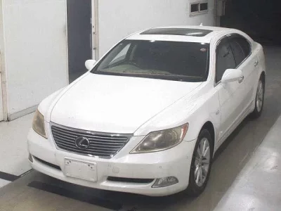 Lexus LS