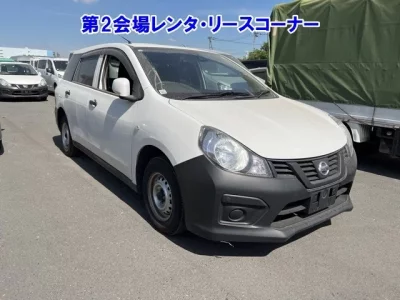 Nissan AD