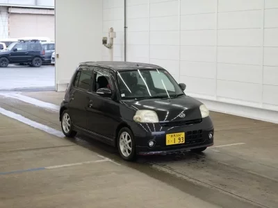 Daihatsu Esse