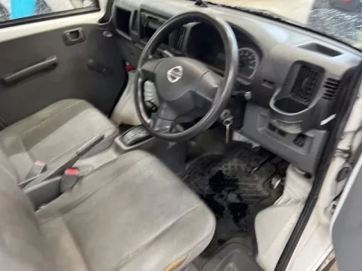 Nissan CLIPPER TRUCK