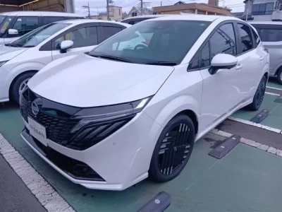 Nissan AURA