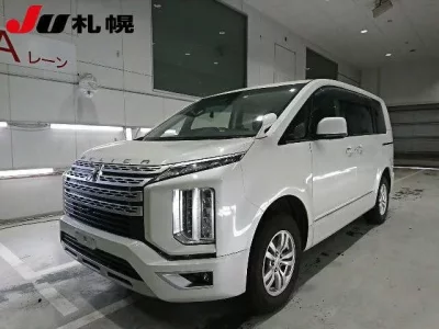 Mitsubishi DELICA D5