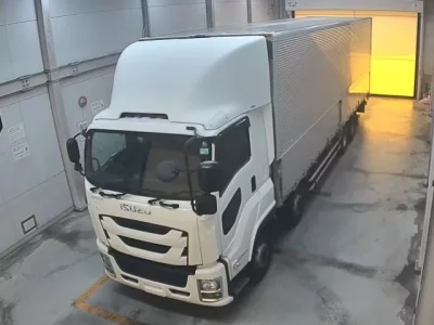 Isuzu TRUCK