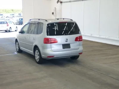 Volkswagen GOLF TOURAN