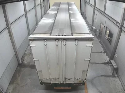 Isuzu TRUCK