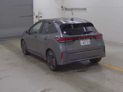 Nissan AURA