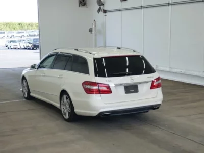 Mercedes-Benz E CLASS WAGON