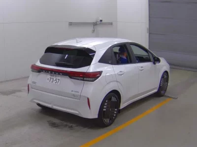 Nissan AURA