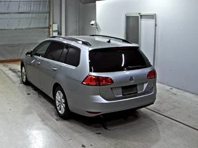 Volkswagen GOLF VARIANT