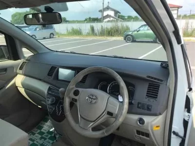 Toyota ISIS
