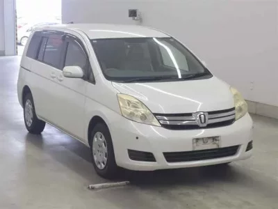 Toyota ISIS