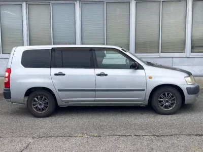 Toyota SUCCEED
