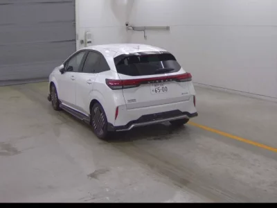 Nissan AURA