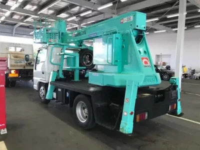 Isuzu ELF