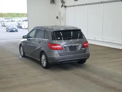 Mercedes-Benz B CLASS