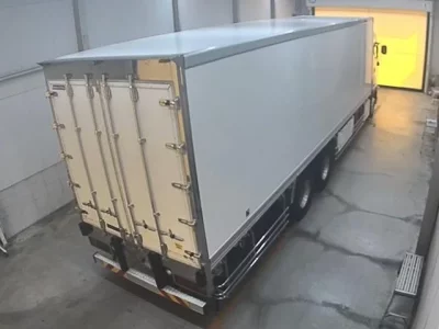 Isuzu TRUCK