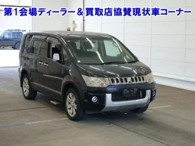 Mitsubishi DELICA D5