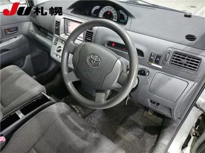 Toyota RAUM