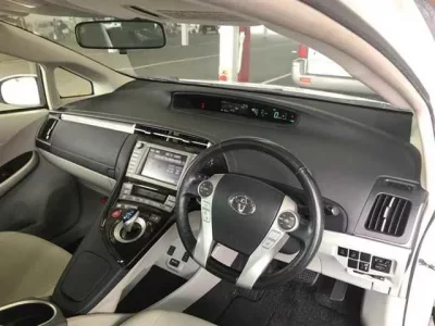 Toyota PRIUS PHV