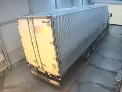 Isuzu TRUCK