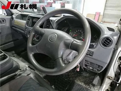 Isuzu COMO