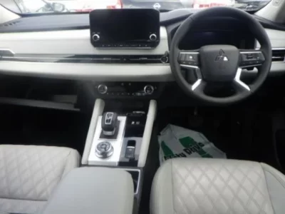 Mitsubishi OUTLANDER PHEV