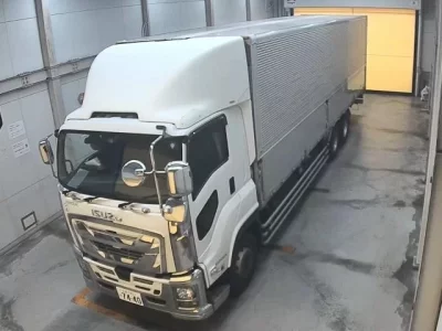 Isuzu TRUCK