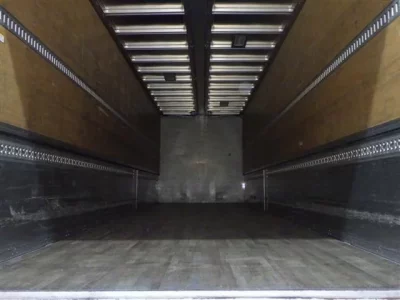 Isuzu TRUCK