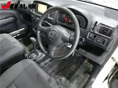 Toyota SUCCEED