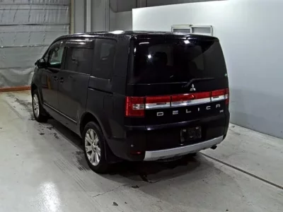 Mitsubishi DELICA D5