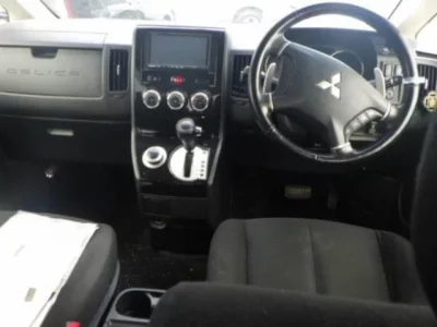 Mitsubishi DELICA D5