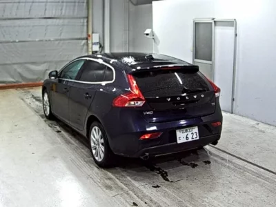 Volvo V40