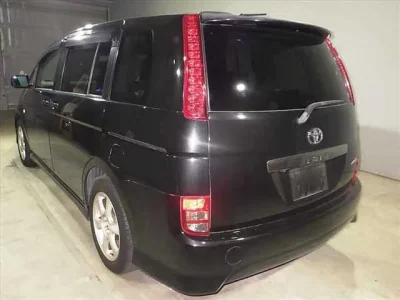 Toyota ISIS