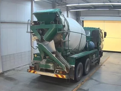 Isuzu TRUCK