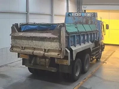 Isuzu TRUCK