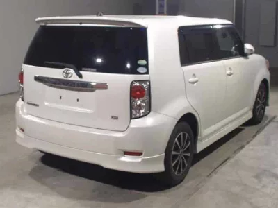 Toyota COROLLA RUMION