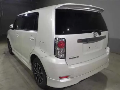 Toyota COROLLA RUMION