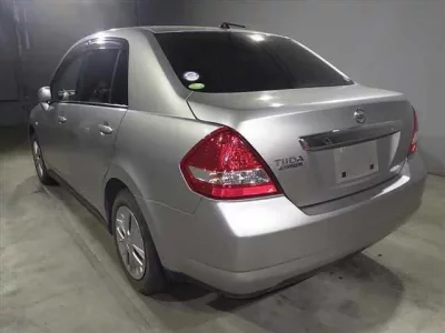 Nissan TIIDA LATIO