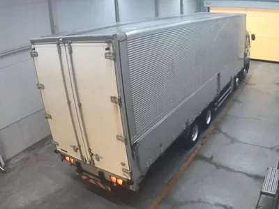 Isuzu TRUCK