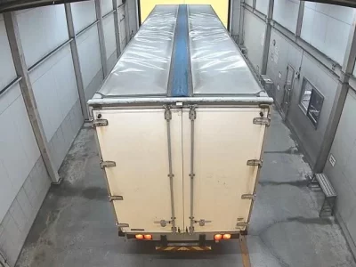 Isuzu TRUCK