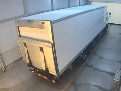 Isuzu TRUCK