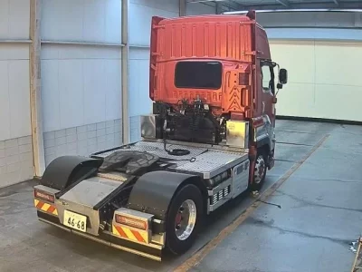 Isuzu TRUCK
